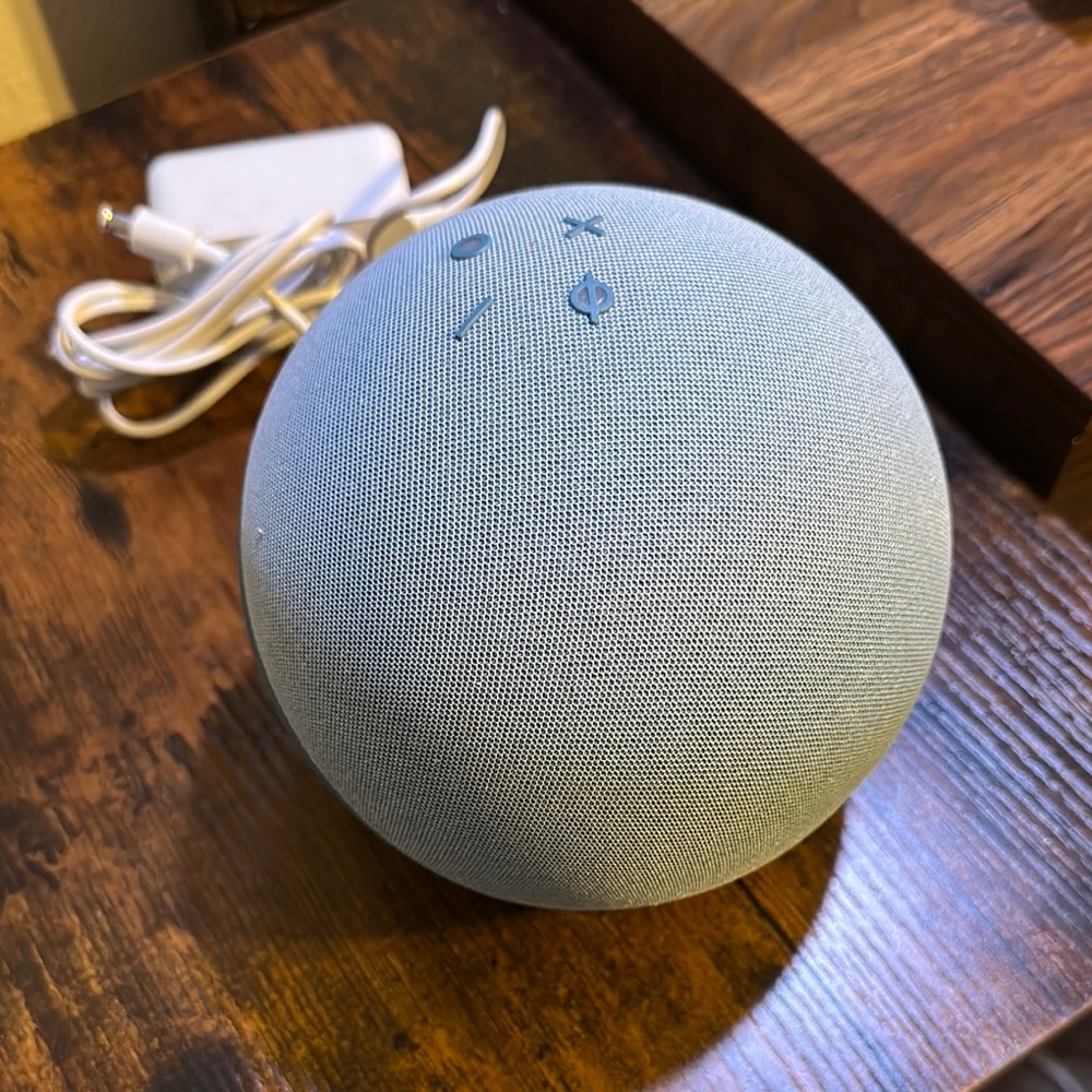 Amazon Echo Alexa Speaker with premium sound in Twilight Blue